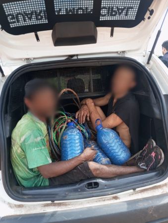 Dupla é detida com cabos e fios de cobre furtados em Caxias