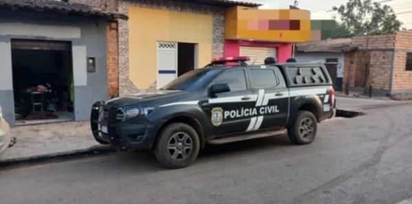 Trio que usava loja de roupas para lavar dinheiro do tráfico é preso em Miranda do Norte