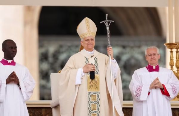 Papa Leão XIV pede amor e unidade e critica sistema que marginaliza os pobres em missa inaugural