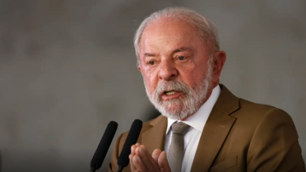 Lula zera imposto e subsidia diesel para conter alta do petróleo