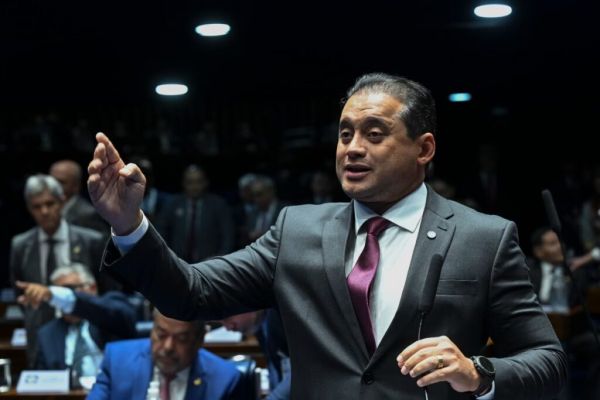 PGR aponta fragilidade de provas contra o senador Weverton