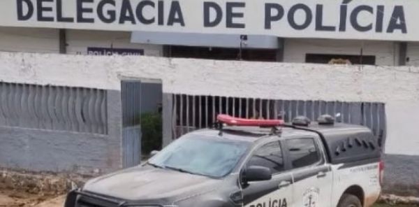 Servidor é preso suspeito de furtar pistola da Delegacia de Vargem Grande