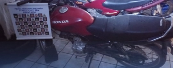 Moto roubada é encontrada durante patrulhamento em zona rural de Aldeias Altas