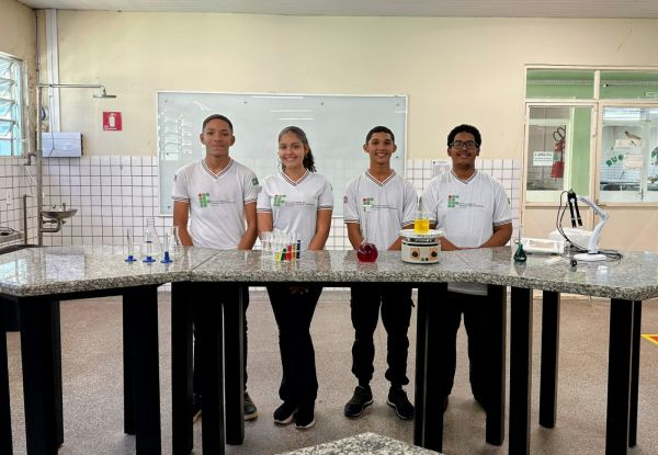 Estudantes do IFMA Caxias conquistam ouro e bronze na Olimpíada Maranhense de Química