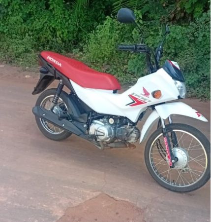 PM localiza motocicleta roubada em área de matagal no bairro Seriema