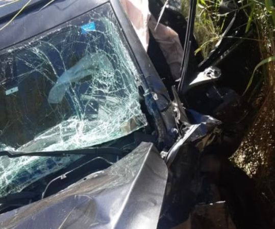 Três pessoas ficam gravemente feridas em acidente na BR-316