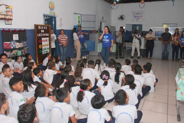 Bate-papo com estudantes abre Semana Municipal de Enfrentamento da Dengue e Prevenção das Arboviroses