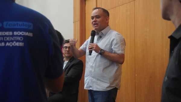 Deputado Catulé Júnior reforça compromisso com a segurança pública em reunião com a classe empresarial de Caxias