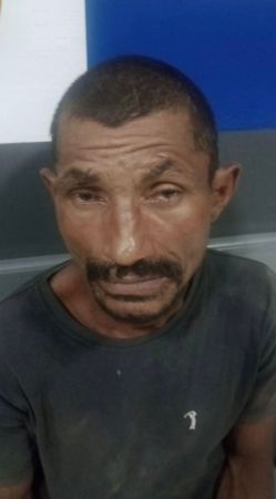 Homem é detido após ser flagrado sobre telhados de lojas no Centro Comercial de Caxias