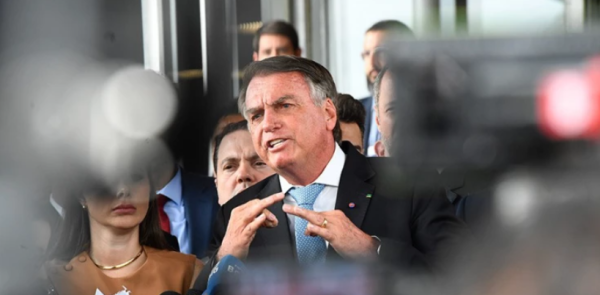STF começa hoje (9) a ouvir Bolsonaro e demais réus