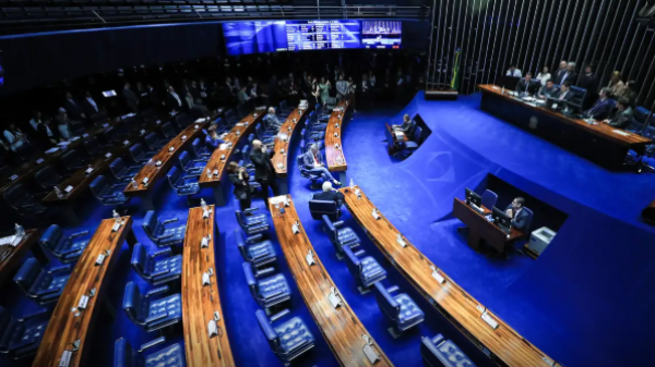 Senado segue Câmara e também derruba decreto do IOF