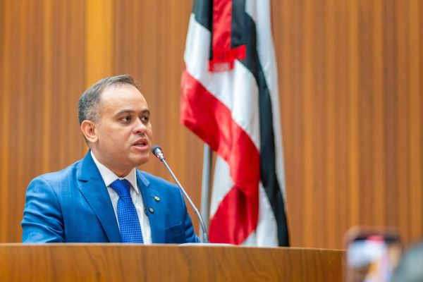 Catulé Júnior critica “discussões vazias” na Assembleia e pede foco em soluções