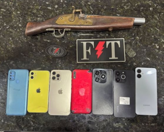 PM recupera celulares roubados e prende suspeitos após assalto com disparo de arma de fogo em Caxias