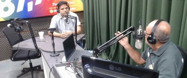 Conexão Tropical entrevista presidente da Academia Caxiense de Letras no aniversário de 28 anos da instituição