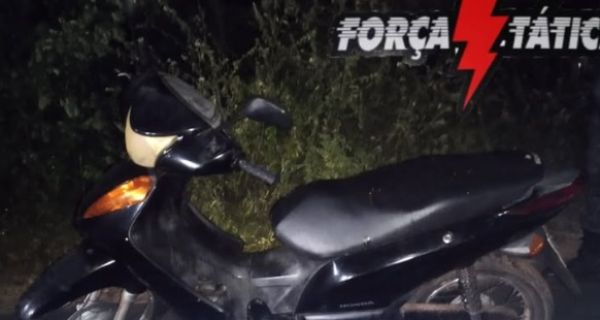 Moto roubada é recuperada no bairro Vila Arias