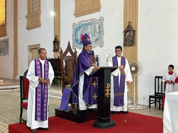 Dom Sebastião Duarte preside missa em memória do falecimento de dom José Delgarte, 3º bispo do Maranhão