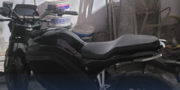 Homem é flagrado com motocicleta roubada e acaba detido em Caxias