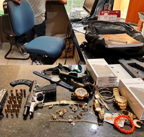 Polícia Militar frustra assalto com refém em Caxias e apreende uma moto roubada