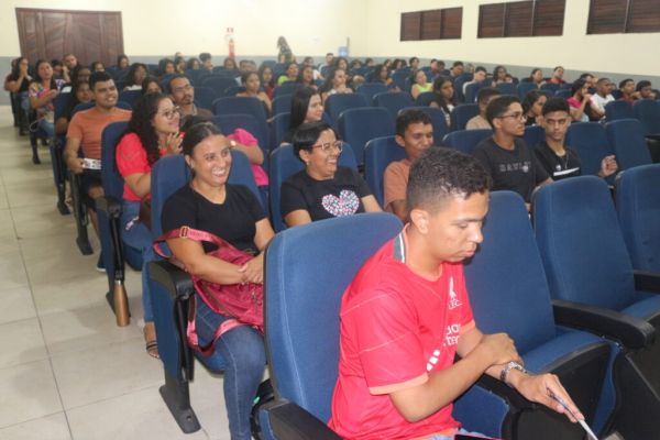 UEMA: Acolhimento acadêmico para o período letivo 2024.2 é realizado no Campus Caxias