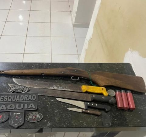 Polícia Militar apreende arma de fogo após briga generalizada no Fumo Verde