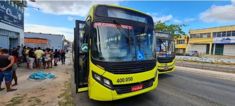 Suspeito De Tentar Assaltar ônibus Morre Após Ser Baleado Por Policial