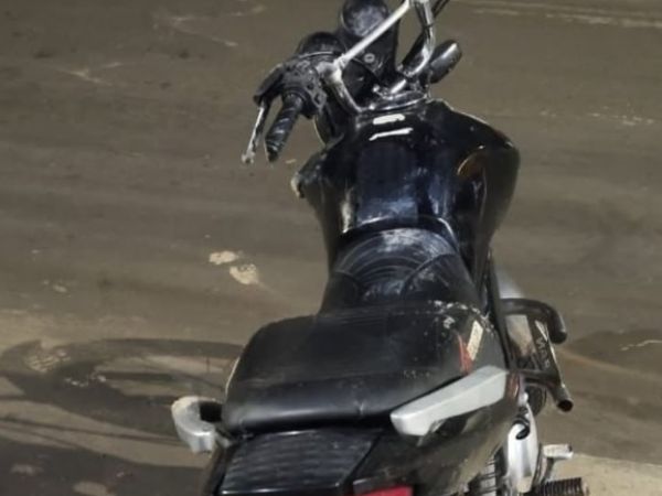 PM recupera moto roubada no bairro Vila Conquista