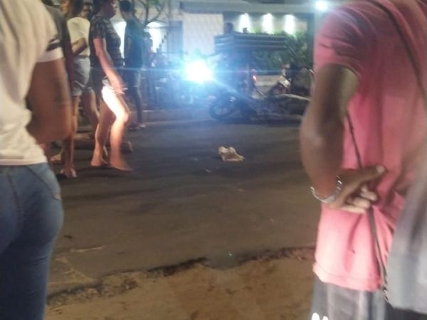 Jovem morre em acidente entre motos na Avenida Santos Dumont