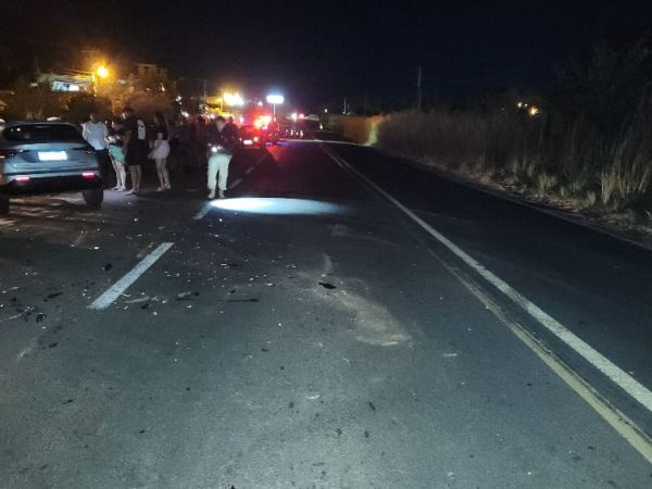 Colisão frontal entre camioneta e moto resulta em morte na BR-316