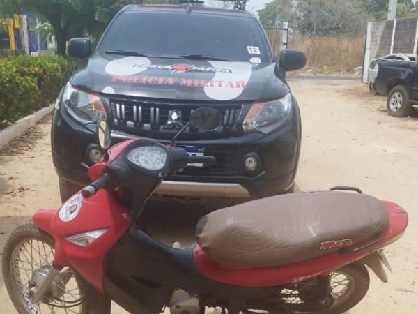 PM recupera motocicleta roubada no bairro Bela Vista