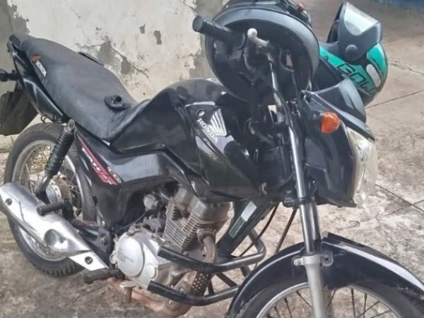 Motocicleta é recuperada poucas horas após roubo