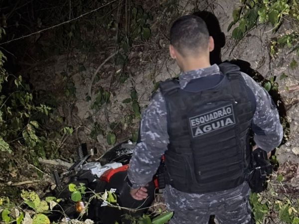 PM recupera motocicleta roubada no bairro Vila Arias