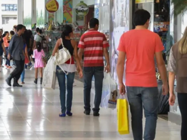 Dia dos Namorados: pesquisa revela variação de até 1.220% em preços de joias