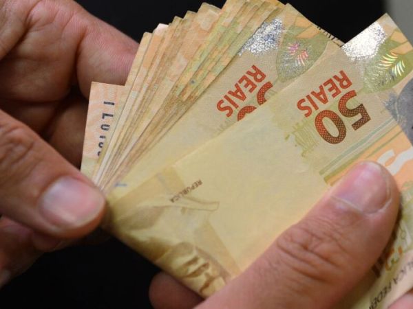 Governo confirma que salário mínimo será de R$ 1.621 em 2026