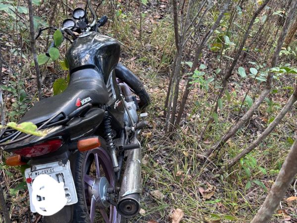 Polícia Civil recupera moto roubada de mototáxi em Caxias