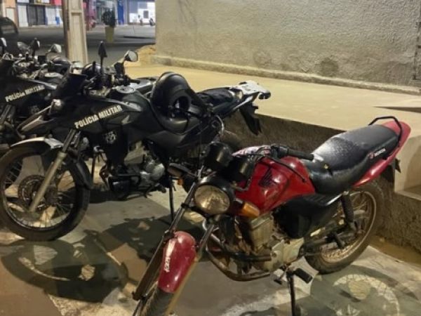 Moto roubada em Coelho Neto é encontrada em matagal em Caxias