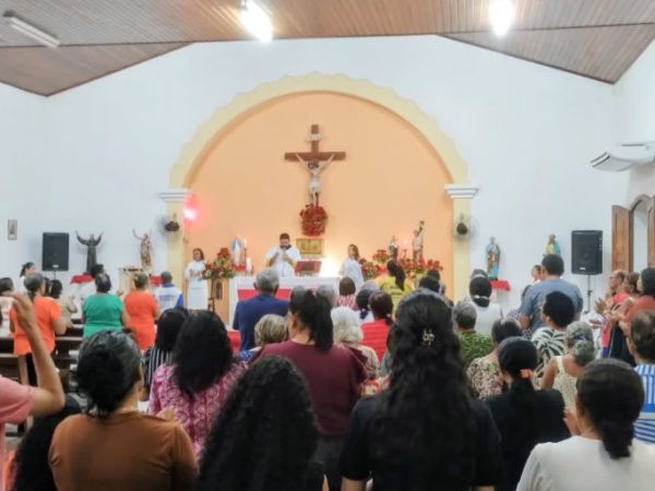 Capela de São Sebastião celebra dia do padroeiro com missas, procissão e leilão