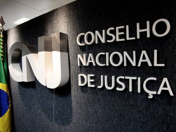 Juiz de Caxias suspende centenas de ações e investiga litigância predatória; CNJ aprova Recomendação