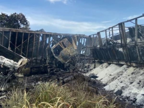 Acidentes na BR-010 resultam em quatro mortes; um dos corpos ficou totalmente carbonizado