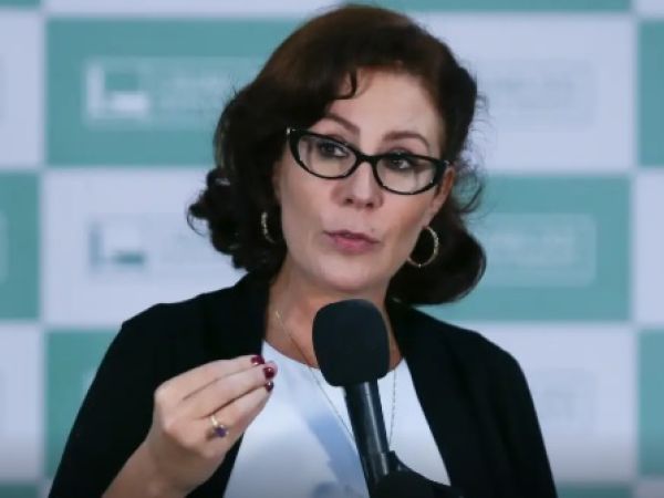 Por unanimidade, STF condena Carla Zambelli a 10 anos de prisão