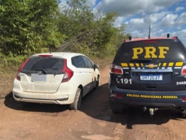 Veículo adulterado é recuperado pela PRF em Caxias