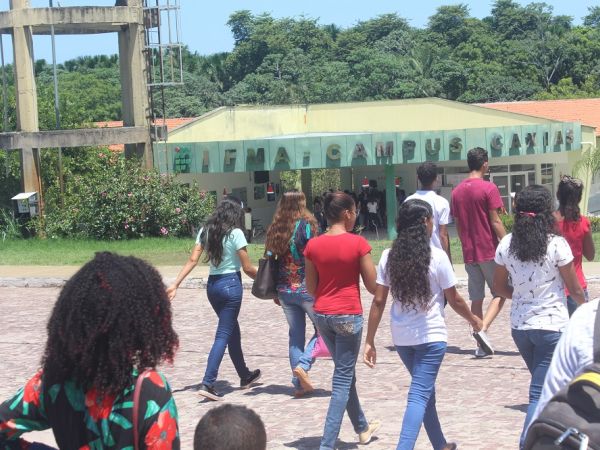 IFMA Caxias oferta 30 vagas para graduados e transferências