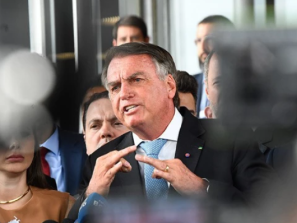 STF começa hoje (9) a ouvir Bolsonaro e demais réus