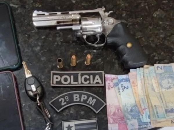 Polícia Militar apreende arma e munições durante abordagem de rotina no Povoado Descanso