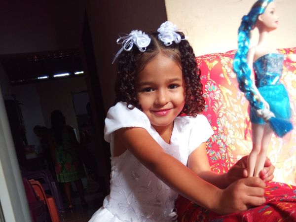 Solidariedade por Cibelly: campanha busca ajudar criança atingida por bala perdida no bairro Bela Vista