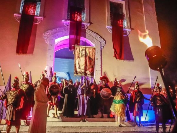 Caxias lança programação oficial da Procissão do Fogaréu 2026