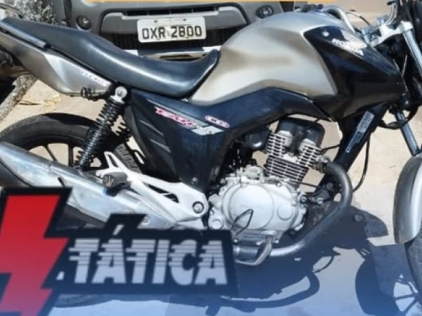 Moto roubada é apreendida após tentativa de fuga em Caxias
