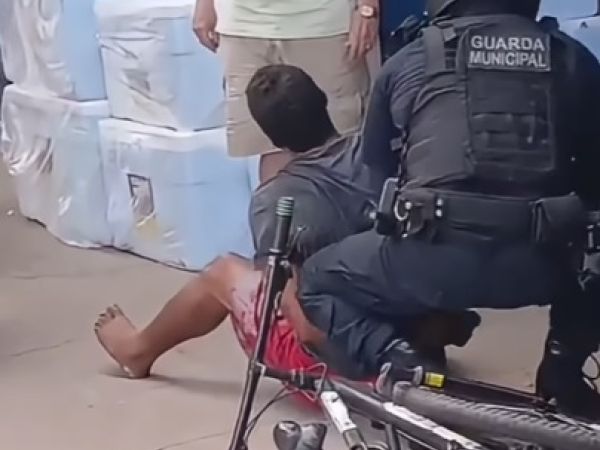 Guarda Municipal detém suspeito de arrombamento de carro e recupera objetos furtados em Caxias