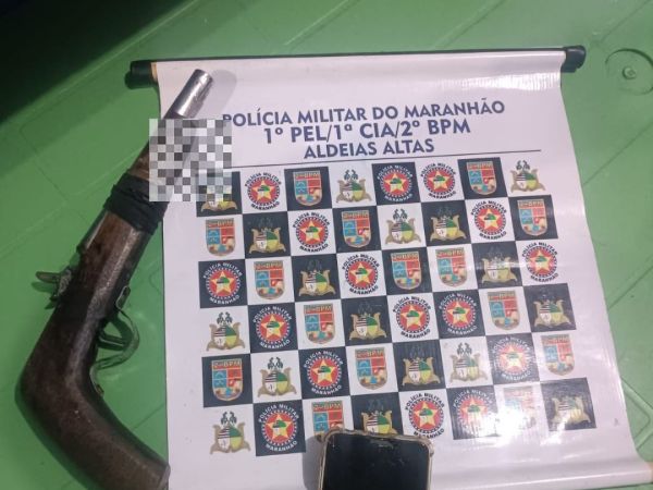 Homem é detido com arma de fogo artesanal em Aldeias Altas