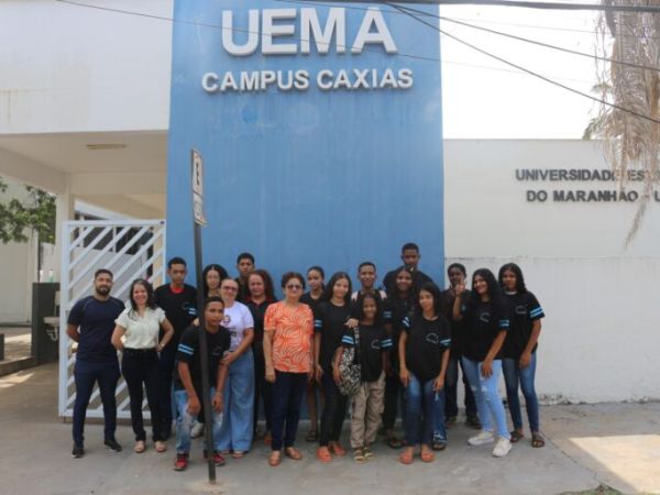 UEMA Campus Caxias recebe visita de alunos da cidade de Senador Alexandre Costa