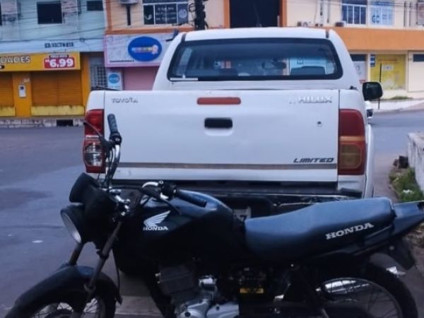 Motocicleta com restrição de roubo é localizada na Rua Saturnino Belo, em Caxias